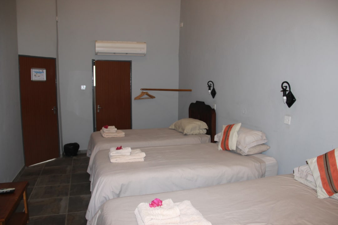 Zimmer Island Safari Lodge