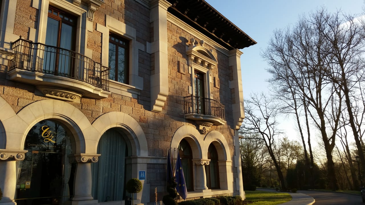 Außenansicht Hotel Castillo Del Bosque La Zoreda