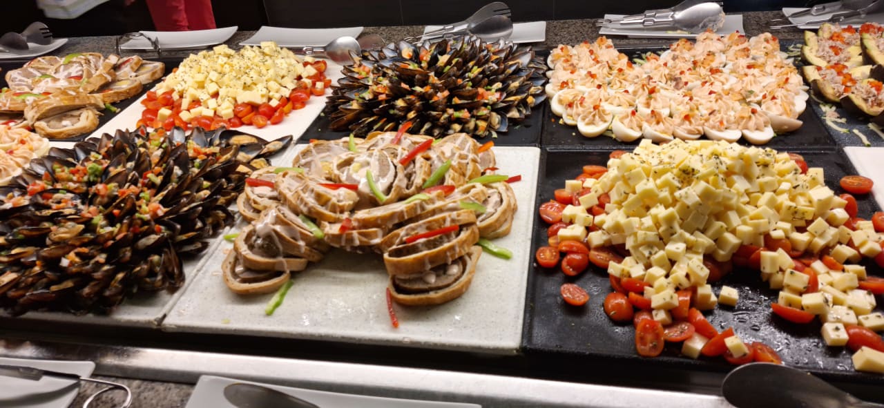 Gastro Hotel Riu Karamboa