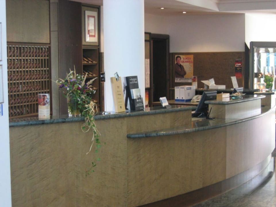 Rezeption SCOTTY + PAUL Hotel Deggendorf