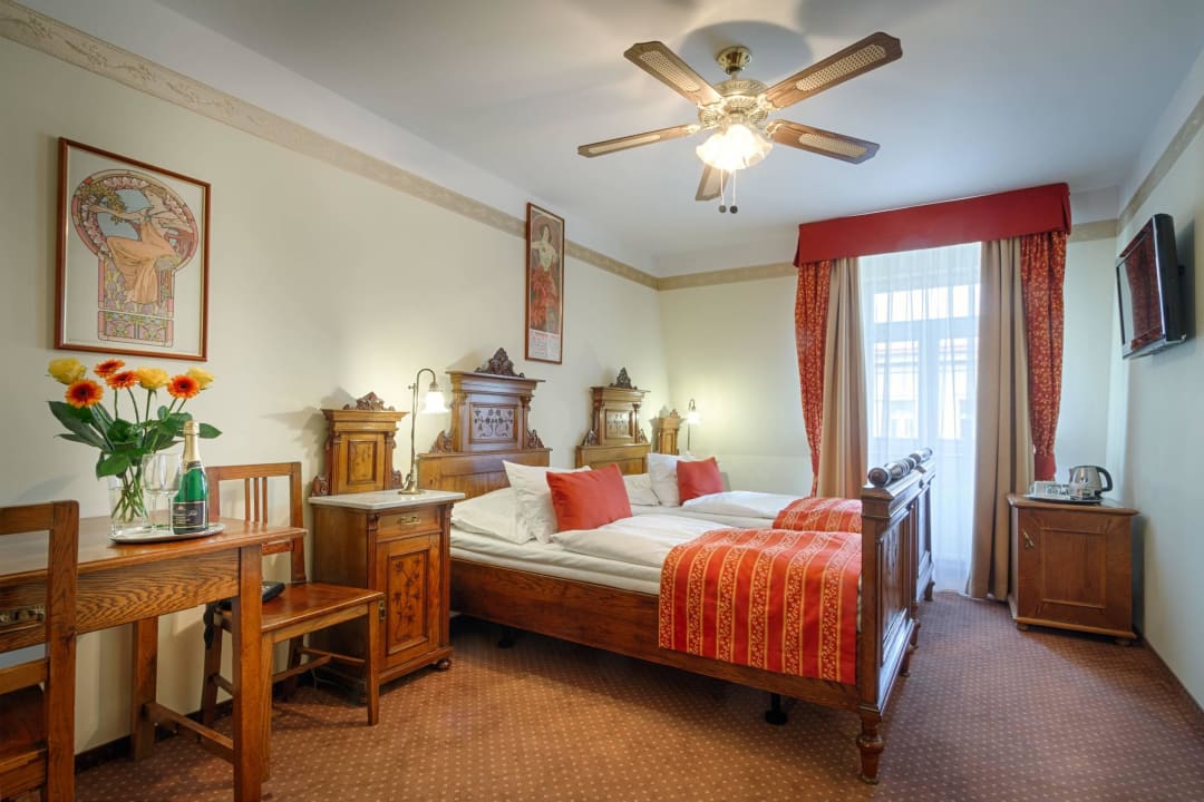 Rooms Hotel Mucha