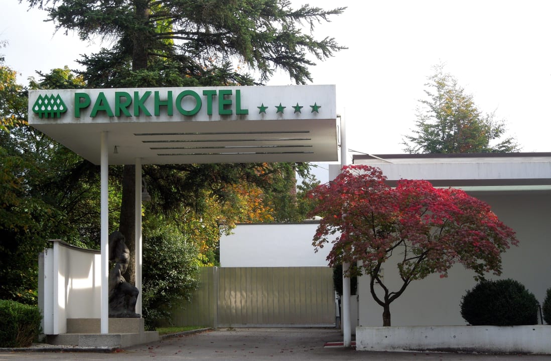 Hoteleingang Parkhotel Styria