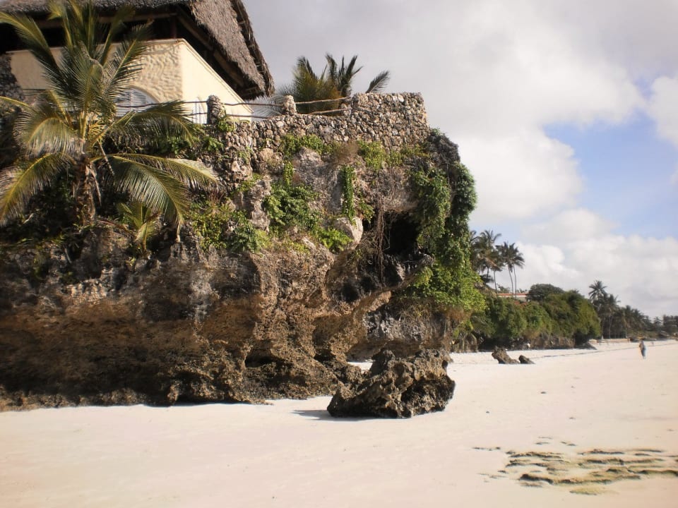 Strand Bahari Beach Hotel