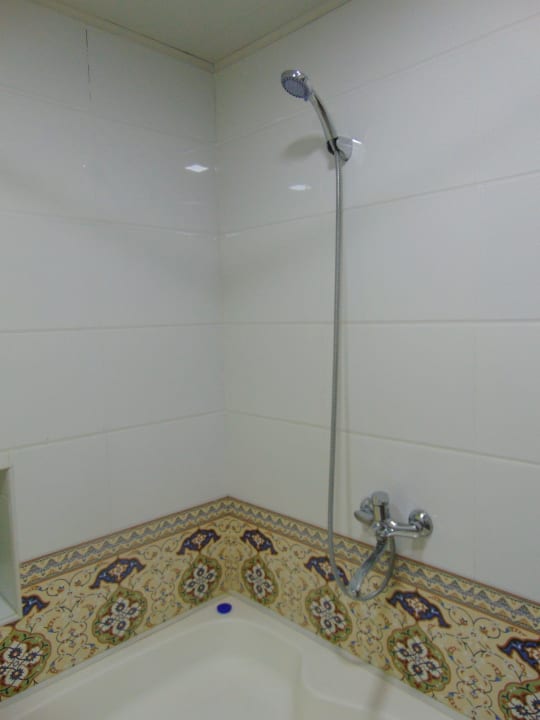 Zimmer Madrasah Polvon-Qori Boutique