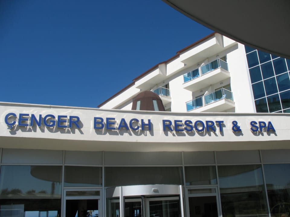 Eingang Cenger Beach Resort & Spa