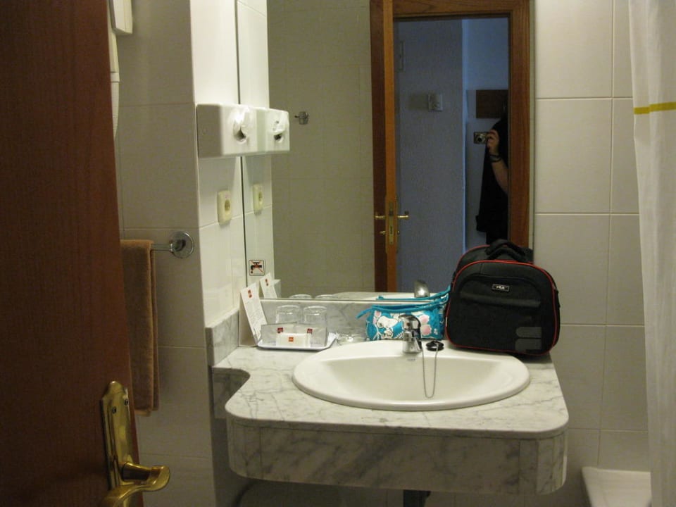 Badezimmer vom Zimmer 232 Hotel Riu Oliva Beach Resort