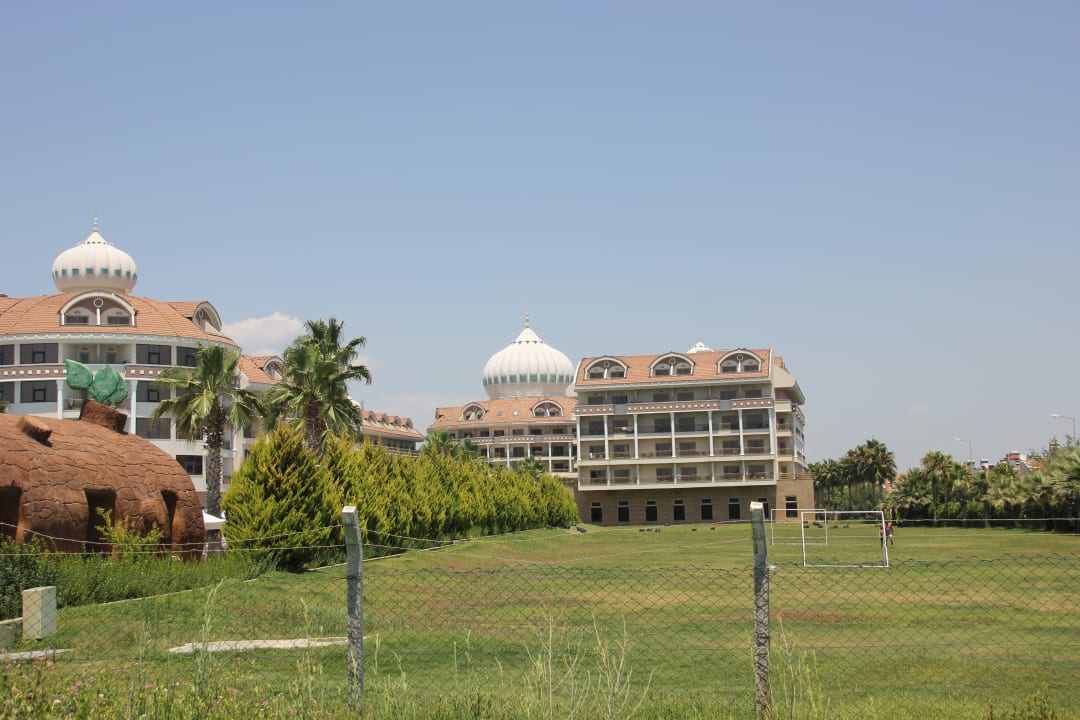 Außenansicht Kirman Belazur Resort & Spa
