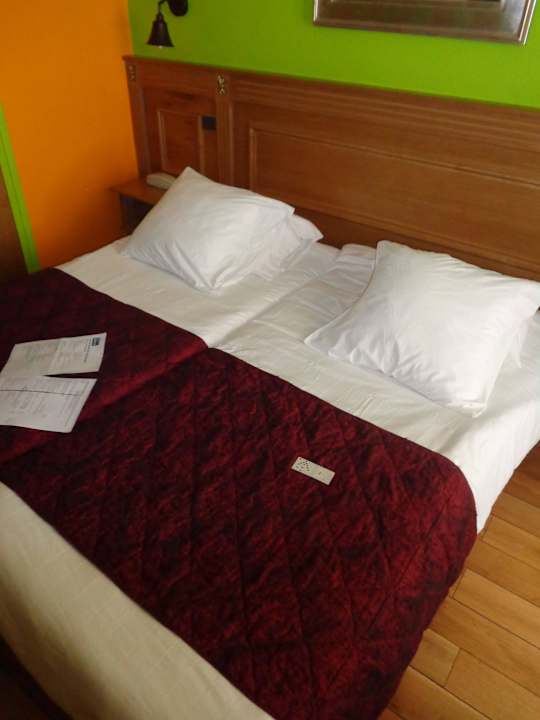 Doppelbett Hotel de la Felicite