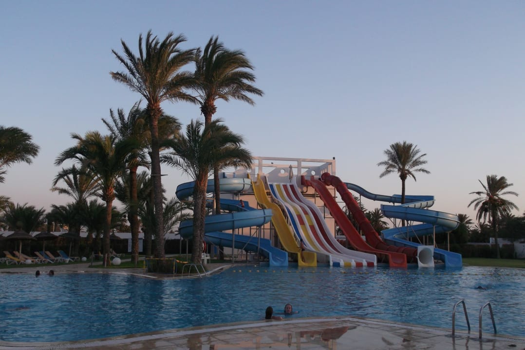 Aquapark abends Calimera One Resort Jockey