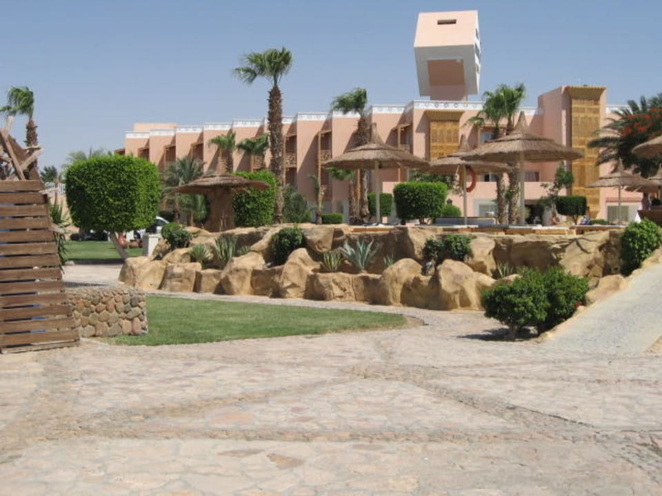 Von aussen fotografiert Beach Albatros Resort