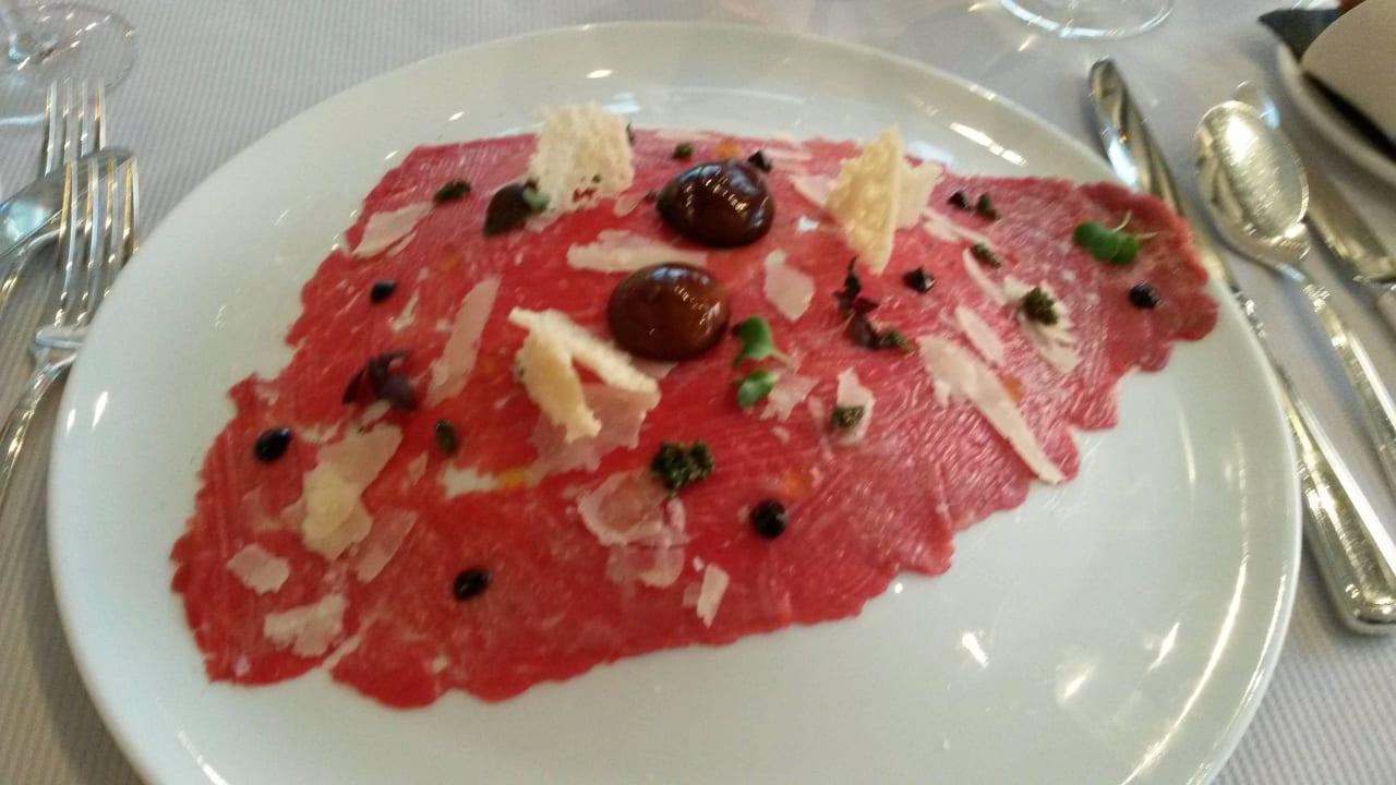 Marinierte Scheiben vom Simmentaler Rinderfilet Schwitzer's Hotel am Park