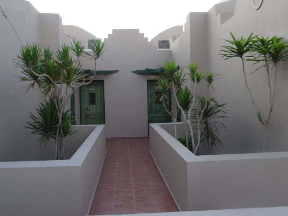 Eingang zu den Zimmern Shams Alam Beach Resort