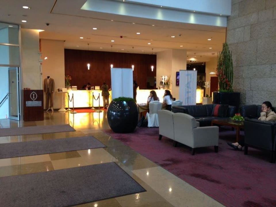 Eingang InterContinental Warszawa