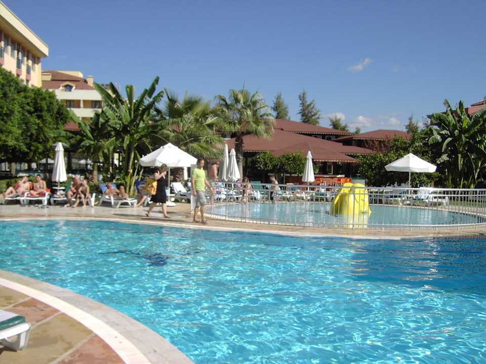 Pool Grand Seker Hotel