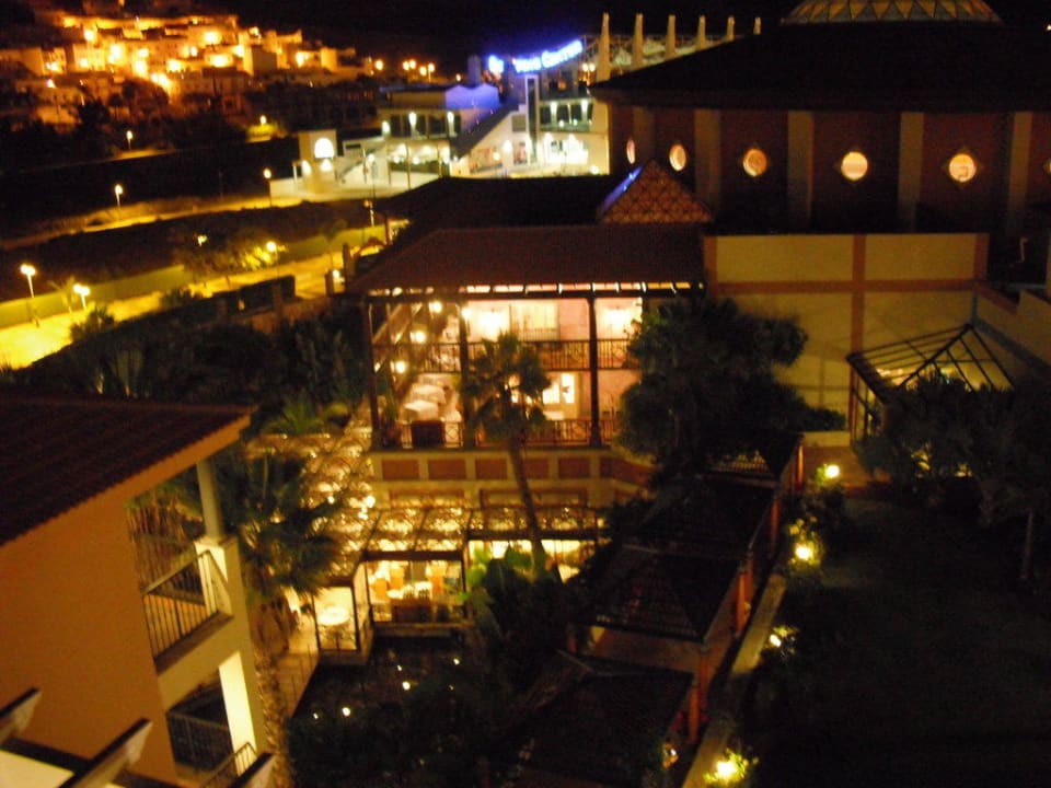 Restaurant bei Nacht von außen Hotel Cordial Mogán Playa