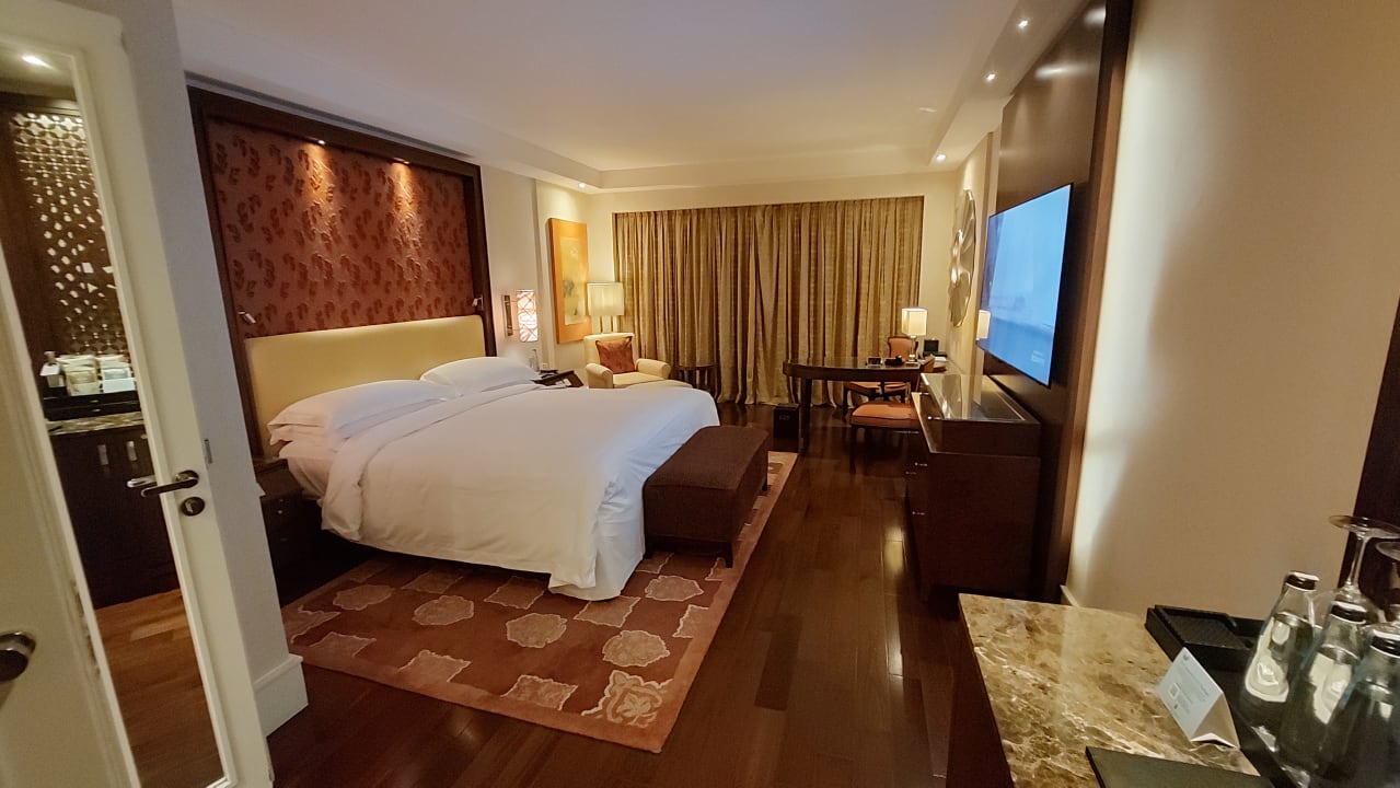 Zimmer The Ritz Carlton Bangalore