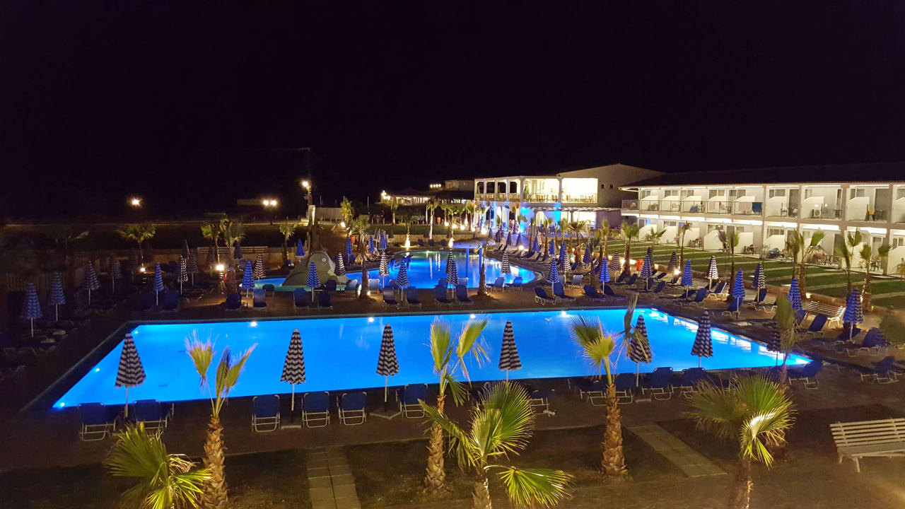 Widok z pokoju Caretta Island Hotel