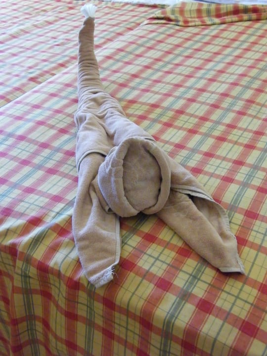 Eines der lustigen Handtuchtiere SBH Club Paraiso Playa