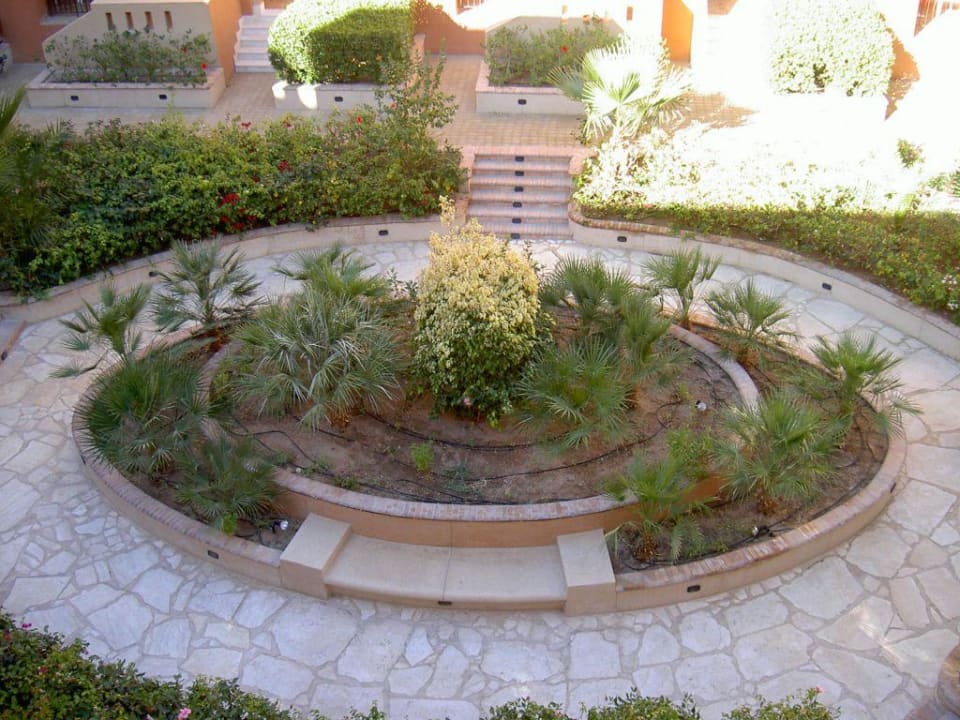 Blick in den Innenhof Hotel Three Corners Ocean View prestige - Adults only