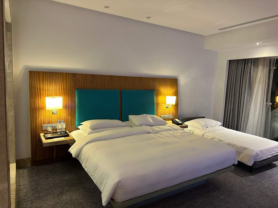 Zimmer Andaz Capital Gate Abu Dhabi - a concept by Hyatt