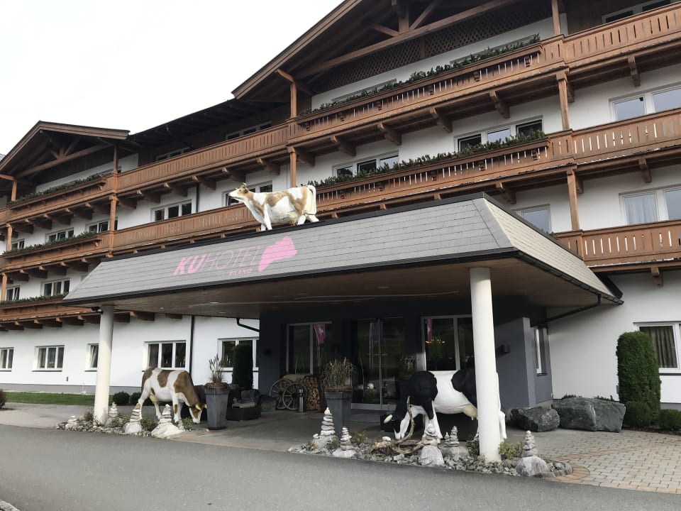 Außenansicht elaya hotel steinplatte
