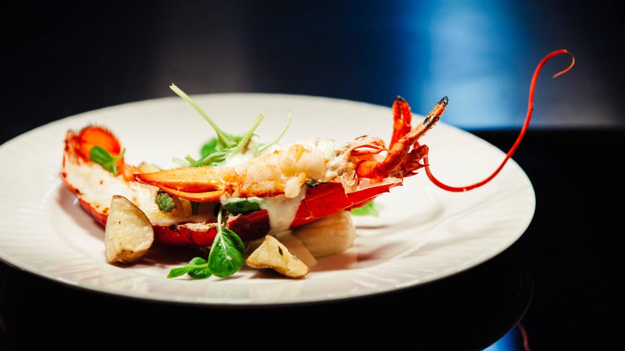 Hauptgericht mit hummer Post Plaza Hotel & Grand Café