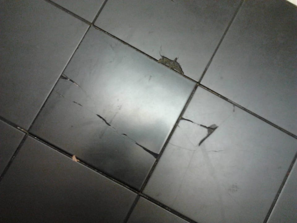 Elevator floor (image 2) Scenic Hotel Auckland