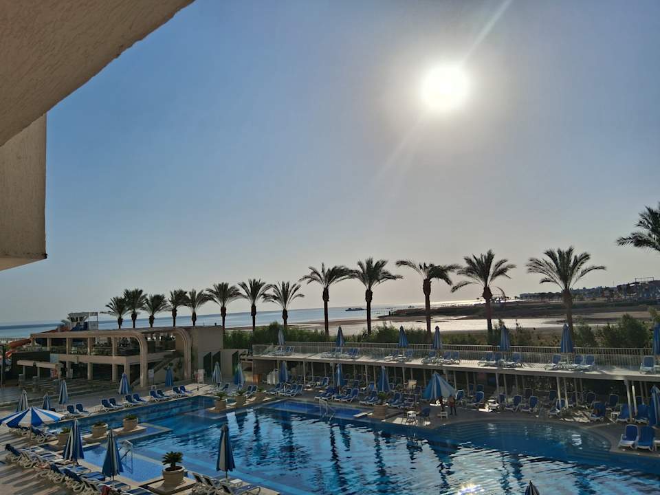 Pool Bellagio Beach Resort & Spa