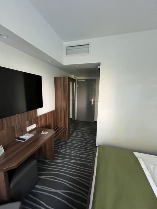 Zimmer Hotel number One