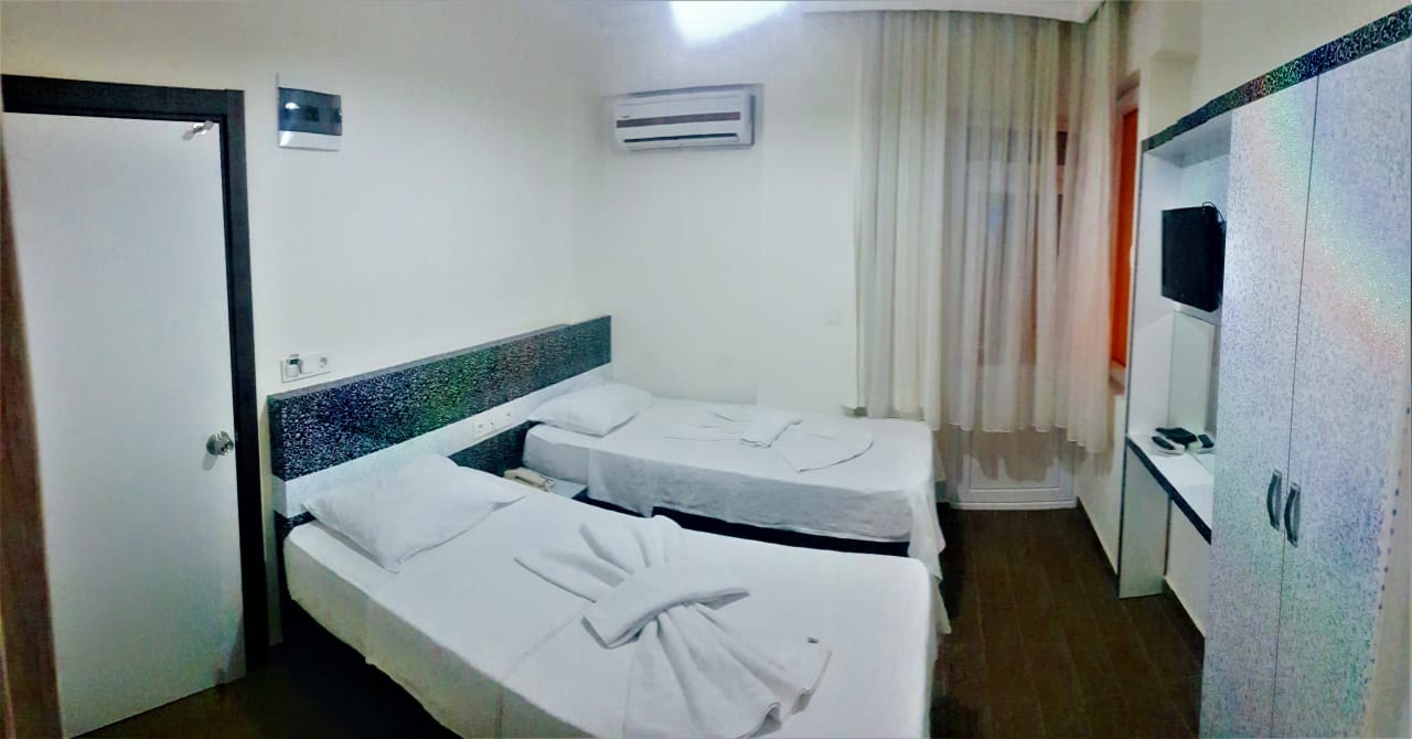 Zimmer Lavin Garden Hotel