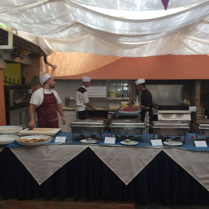 Pizza man Club Hotel Baja Bianca