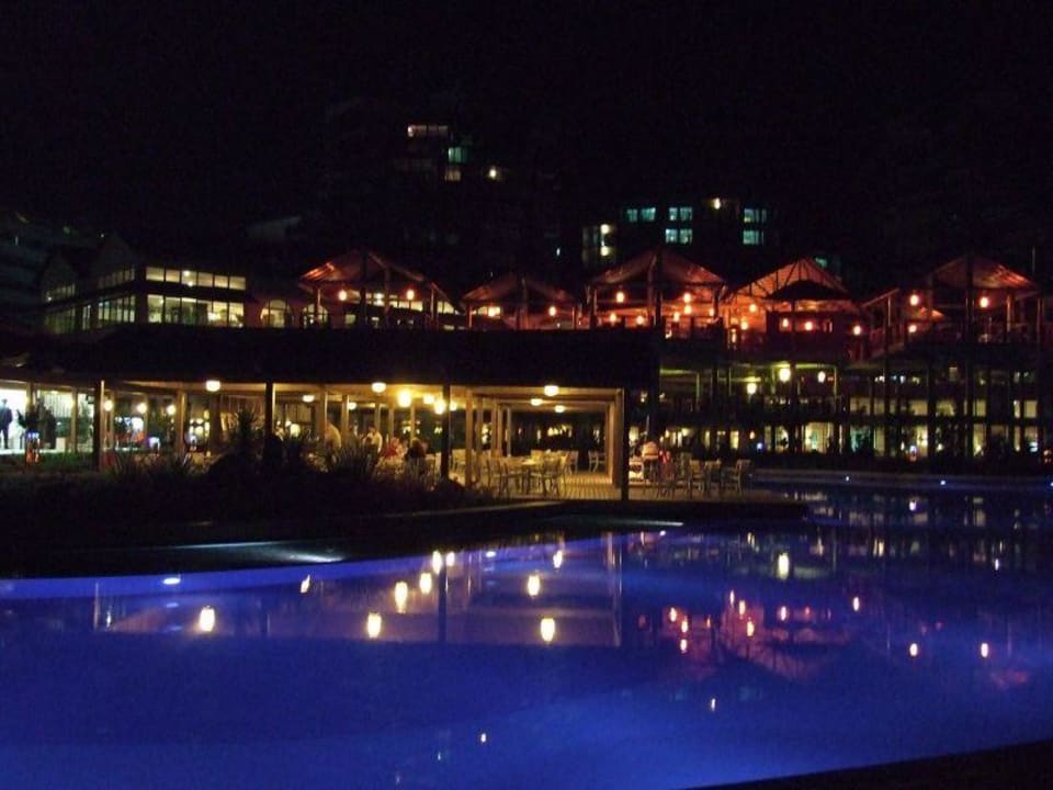 Blick am Abend auf das Tea House Limak Lara Deluxe Hotel & Resort