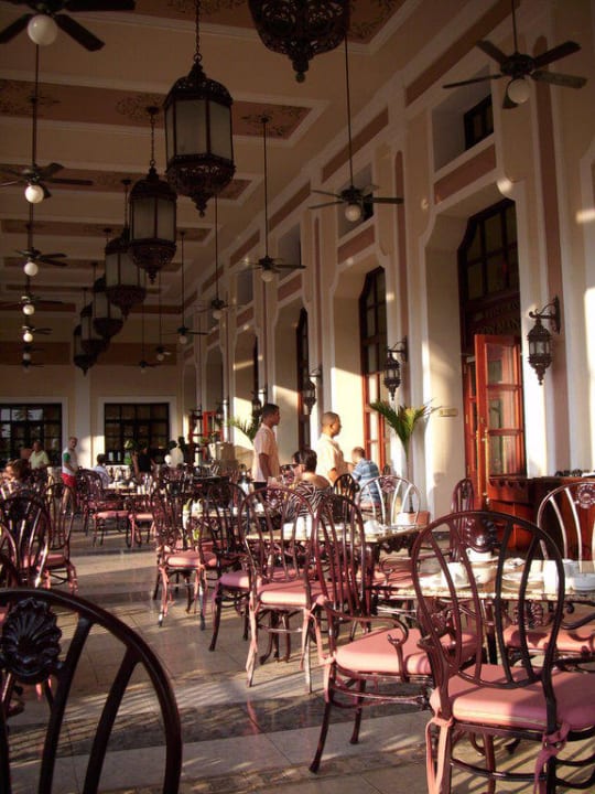 So schön sitzt man auf der Terrasse Hotel Riu Palace Punta Cana