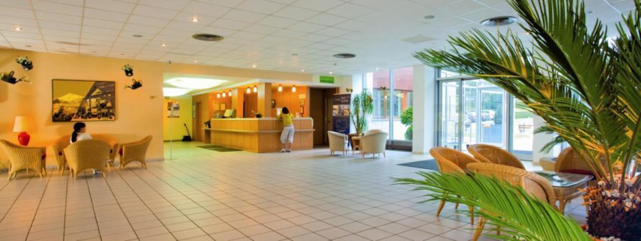 Recepcja hotelowa Mercure Karpacz Resort