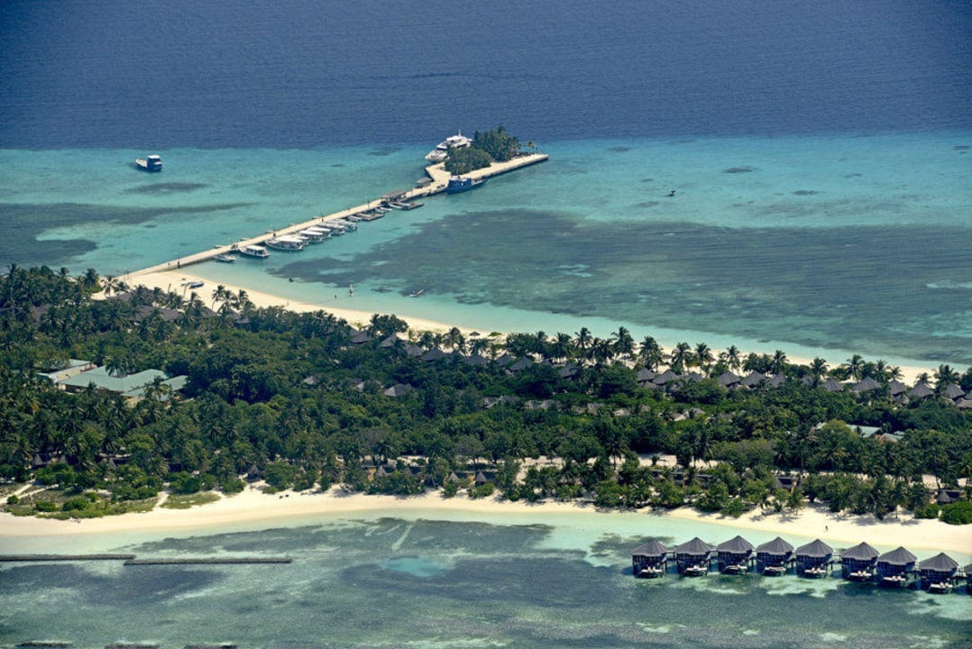 Kuredu aus dem Wasserflugzeug Kuredu Island Resort & Spa