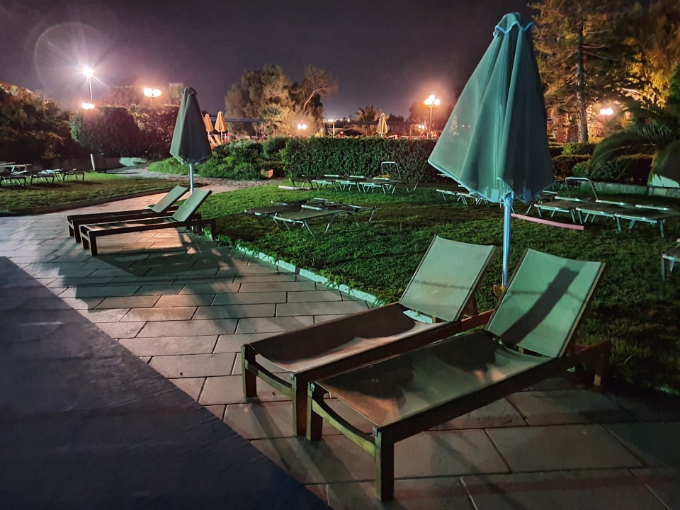 Gartenanlage Apollonia Beach Resort & Spa