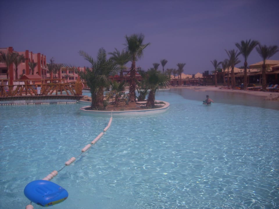 Blick vom Liegestuhl Pickalbatros Aqua Vista Resort - Hurghada