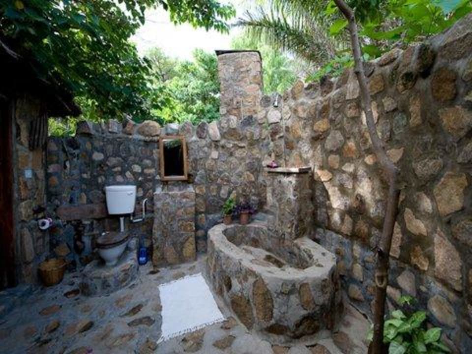 Freiluftbad  Hotel Kaya Mawa Lodge