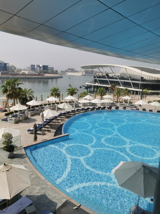 Pool Conrad Abu Dhabi Etihad Towers