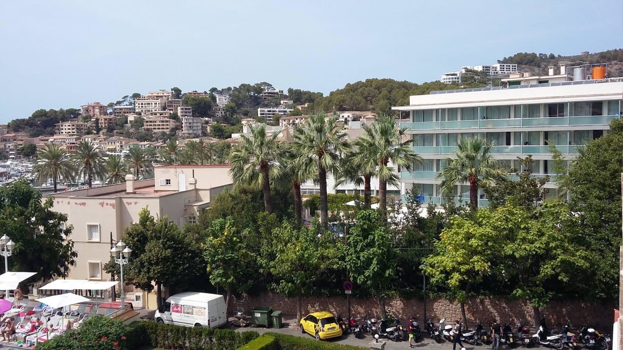 Blick vom Balkon Hotel Eden Soller