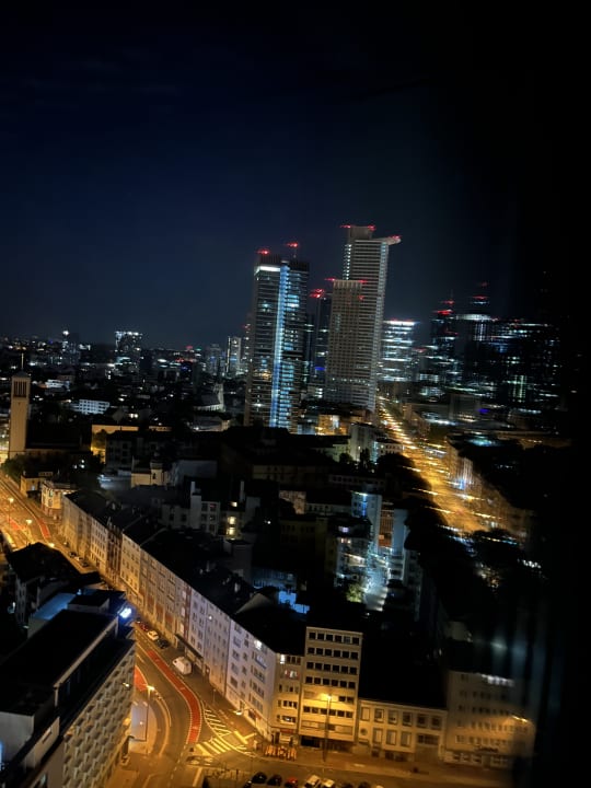 Zimmer NH Collection Frankfurt Spin Tower