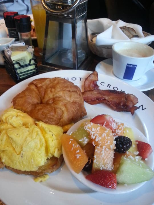 Frühstück im hoteleigenen Restaurant Hotel Croydon Miami Beach