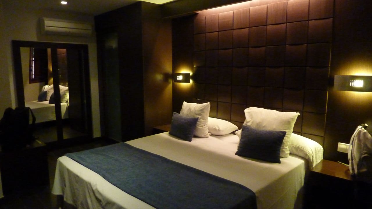 Schlafzimmer Occidental Pueblo Acantilado