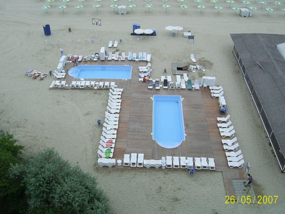 Die Poolanlage Hotel Mura