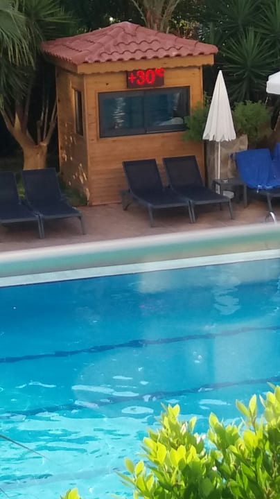 Pool Telatiye Resort