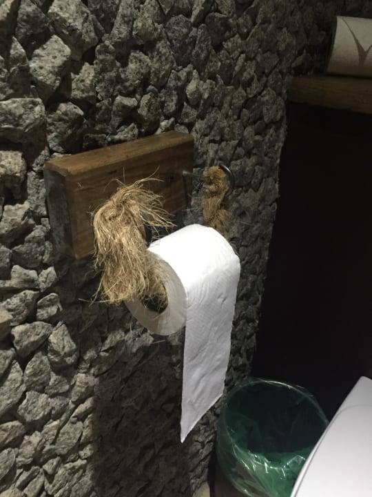 Pool - WC Le Domaine de l'Orangeraie