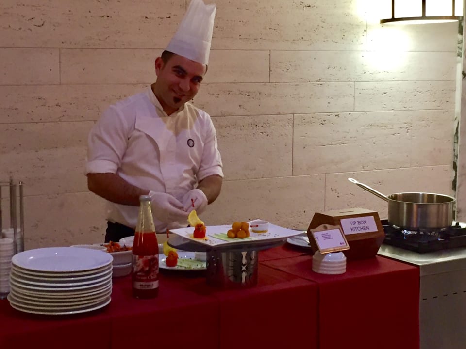 Restaurant Acanthus Cennet Barut Collection