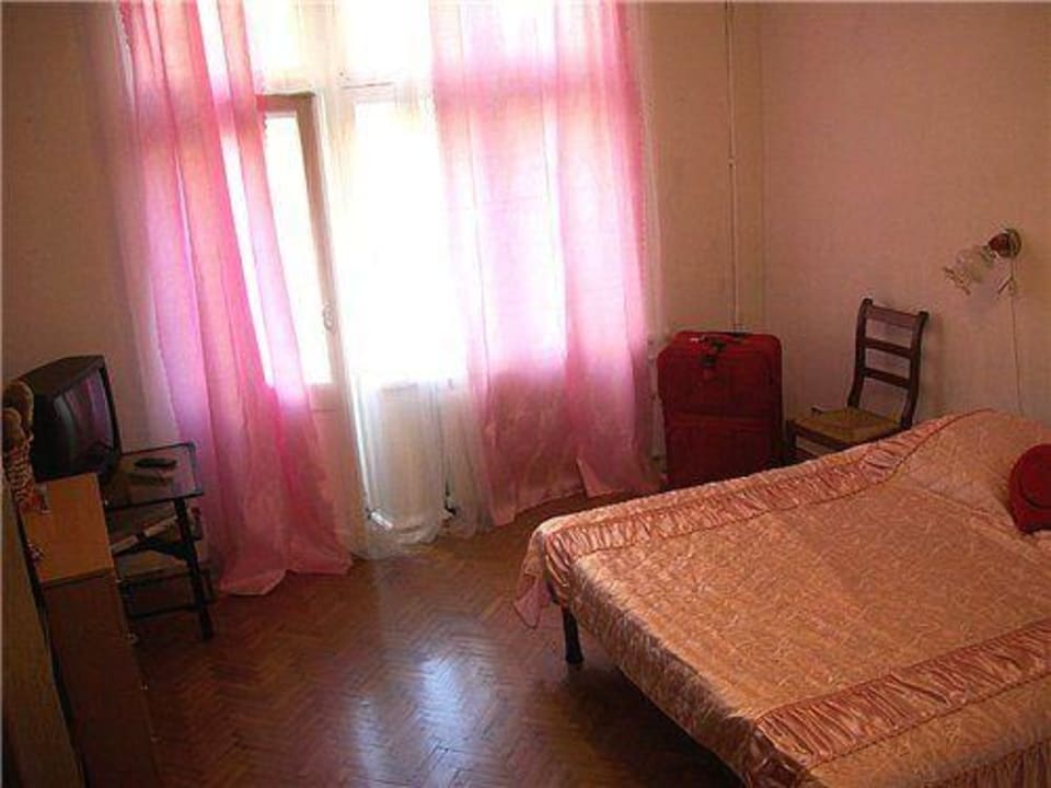 Hotel (other) Hostel Camelot