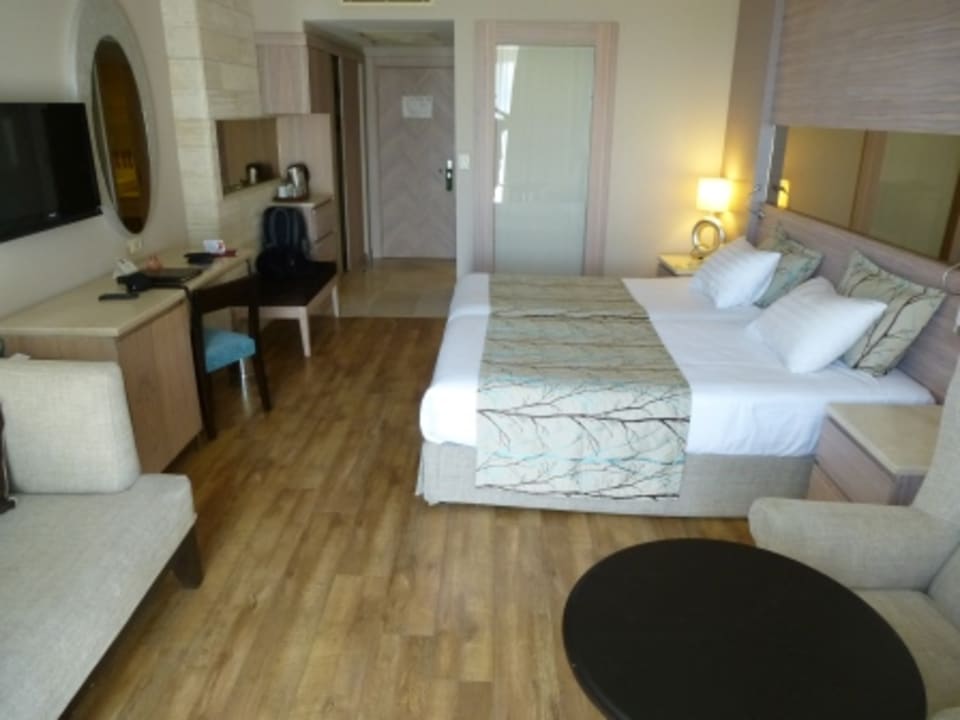 Zimmer Melas Resort Hotel