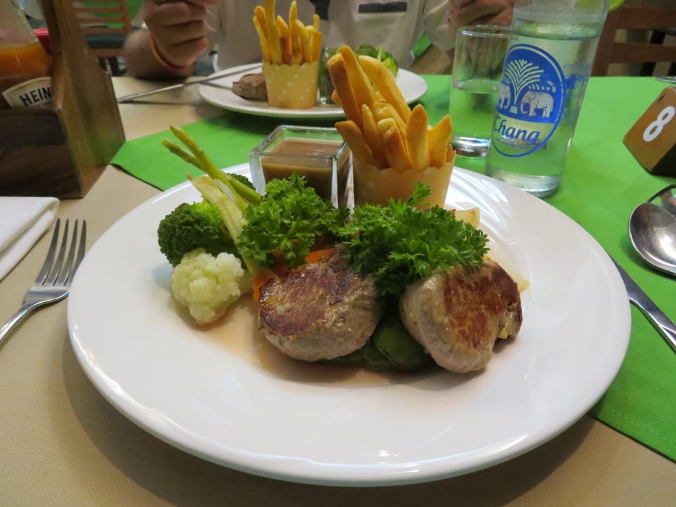 Gastro Pinnacle Grand Jomtien Resort